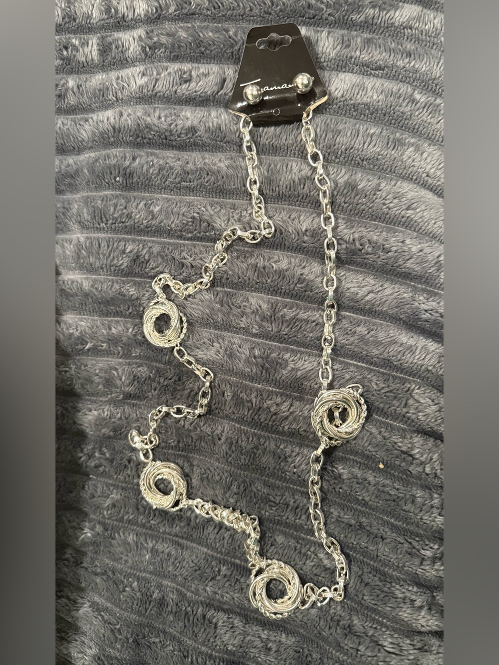 Taramanda silver tone necklace and earrings set with circular charms - Picture 1 of 7